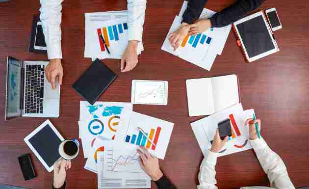 Melanie at CraigScottCapital: Role, Expertise, and Professional Overview